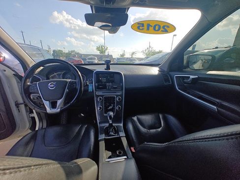 Used 2015 Volvo XC60 T5 Premier w/ Proximity Package FWD image 9