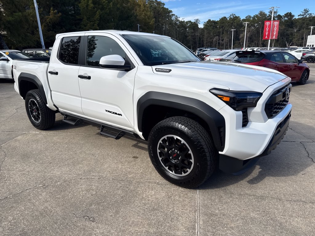 Used 2025 Toyota Tacoma TRD Off-Road AWD/4WD image 11