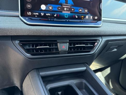 Certified 2025 Volkswagen Tiguan S FWD image 26