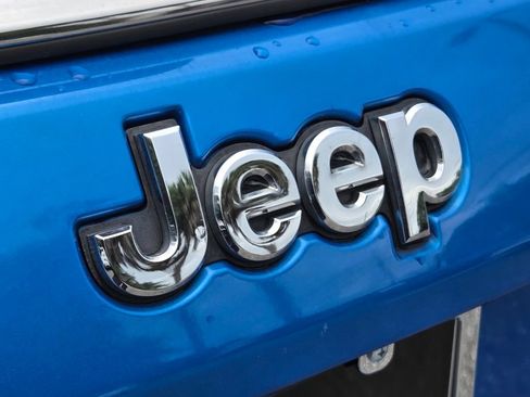 Used 2019 Jeep Compass Latitude w/ Popular Equipment Group FWD image 15
