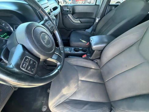 Used 2014 Jeep Wrangler Unlimited Sport w/ Quick Order Package 24S image 14