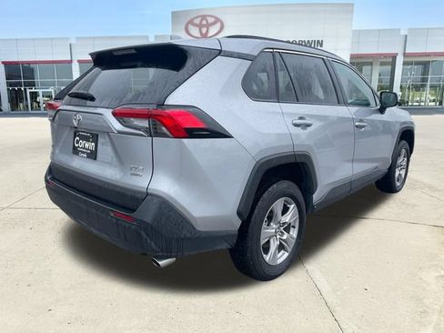 Used 2025 Toyota RAV4 XLE AWD/4WD image 5