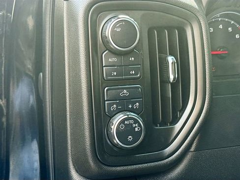 Used 2021 Chevrolet Silverado 1500 Custom Trail Boss w/ Safety Confidence Package AWD/4WD image 8