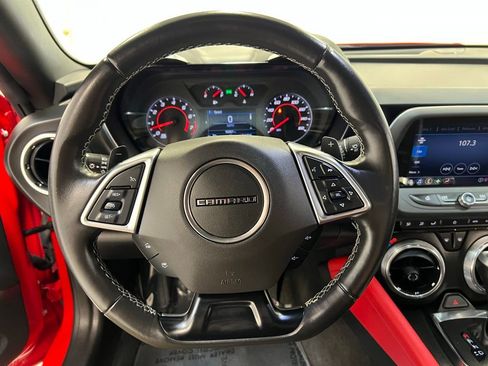 Used 2021 Chevrolet Camaro LT w/ Technology Package RWD image 17