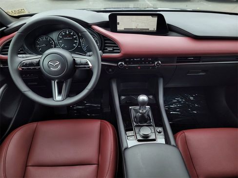 Certified 2025 MAZDA MAZDA3 2.5 S Hatchback w/ Premium Pkg image 17