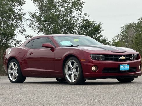 Used 2010 Chevrolet Camaro SS w/ RS Package RWD image 9