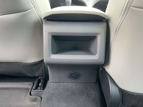 Used 2023 Toyota Camry SE image 16