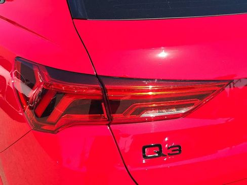 Certified 2023 Audi Q3 2.0T Premium Plus w/ Premium Plus Package AWD/4WD image 37