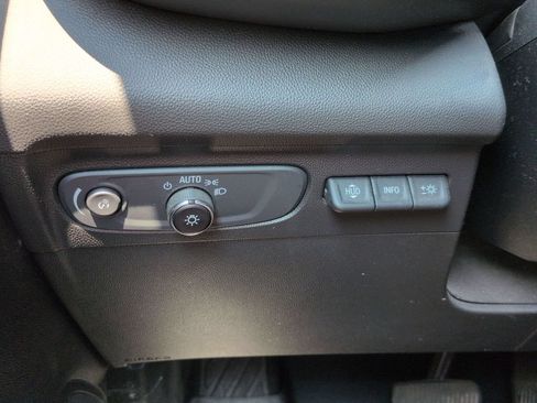 Used 2021 Buick Envision Essence w/ Technology Package I AWD/4WD image 19