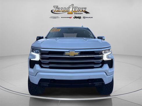 Used 2024 Chevrolet Silverado 1500 High Country w/ High Country Premium Package image 2