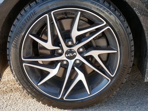 Certified 2022 Kia Stinger GT-Line w/ Sun & Sound Package image 16