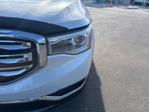 Used 2018 GMC Acadia SLT image 46