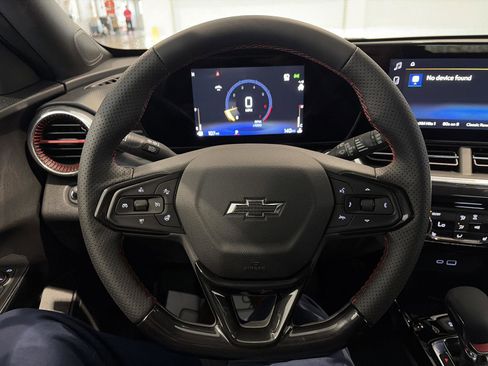 New 2026 Chevrolet Trax RS w/ Driver Confidence Package FWD image 17
