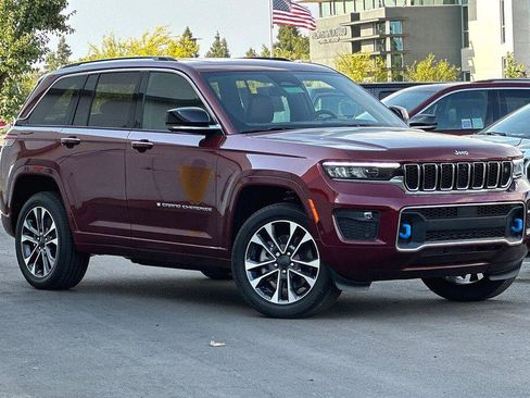 Used 2023 Jeep Grand Cherokee Overland w/ Advanced Protech Group III image 2