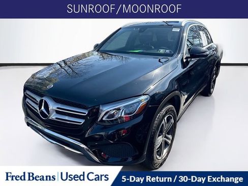 Used 2019 Mercedes-Benz GLC 300 4MATIC image 3
