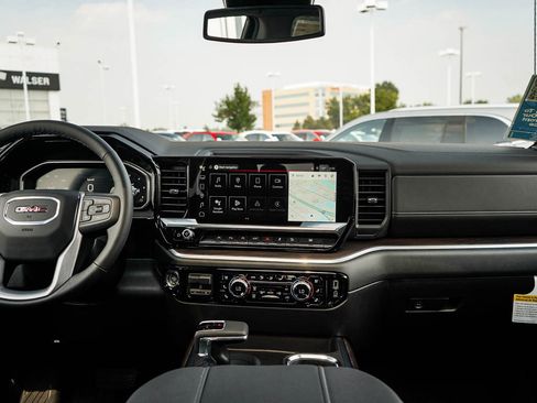 New 2026 GMC Sierra 1500 SLT w/ SLT Premium Plus Package image 14