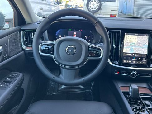 New 2026 Volvo V60 B5 Cross Country Plus w/ Climate Package AWD/4WD image 16