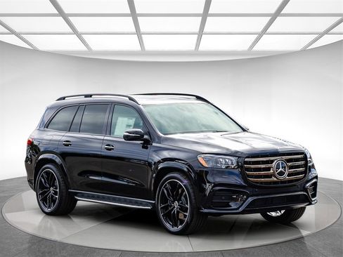 New 2026 Mercedes-Benz GLS 580 4MATIC image 5