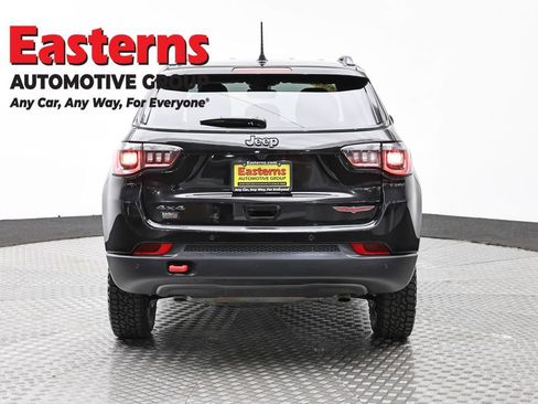 Used 2025 Jeep Compass Trailhawk AWD/4WD image 6