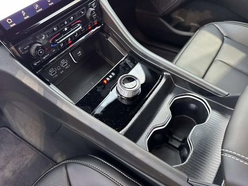 New 2025 Jeep Grand Cherokee L Limited w/ Luxury Tech Group II RWD image 20