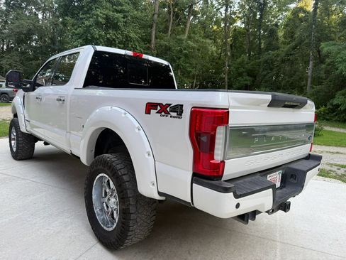 Used 2019 Ford F250 Platinum w/ Platinum Ultimate Package AWD/4WD image 10