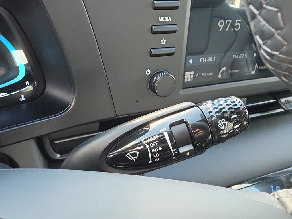 New 2026 Hyundai Elantra SEL Sport FWD image 28