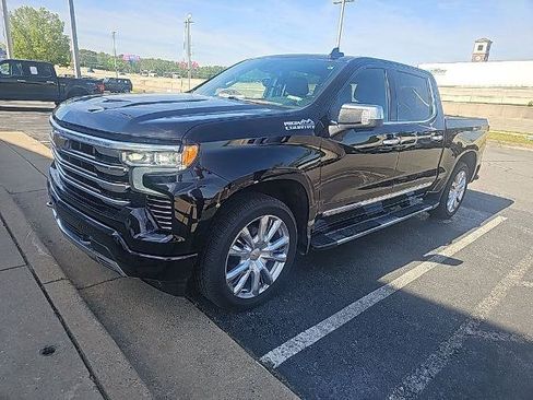 Used 2022 Chevrolet Silverado 1500 High Country w/ High Country Premium Package image 5