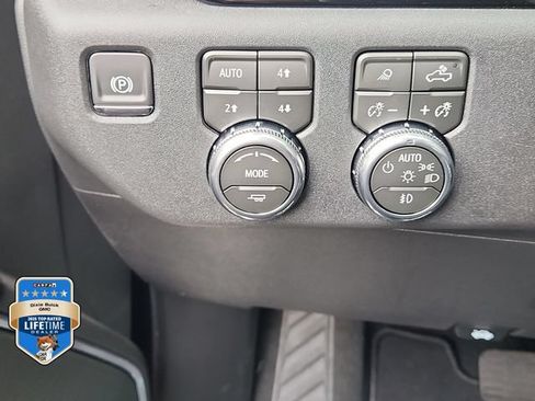 New 2026 GMC Sierra 2500 SLT AWD/4WD image 20