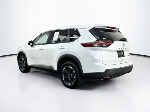 Used 2025 Nissan Rogue SV AWD/4WD image 5