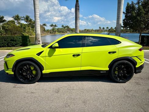 Used 2024 Lamborghini Urus Performante AWD/4WD image 10
