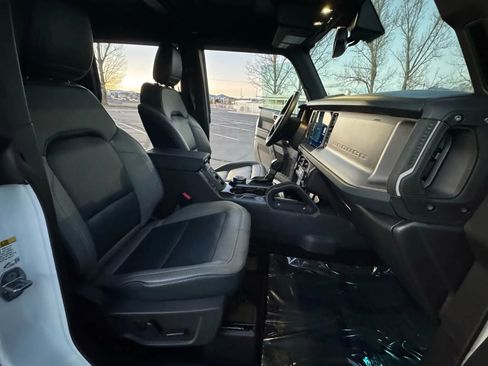 Used 2024 Ford Bronco Outer Banks image 20