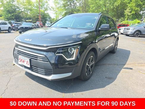 Used 2025 Kia Niro LX FWD image 1