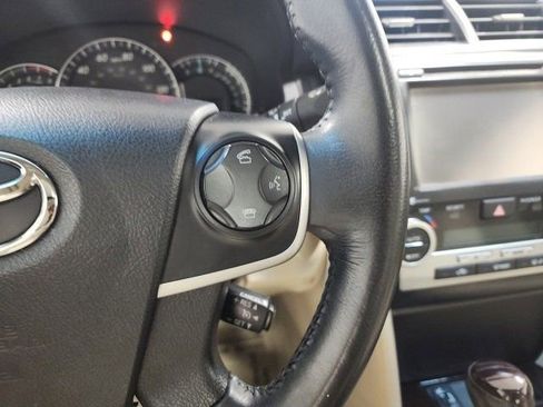 Used 2014 Toyota Camry XLE image 31