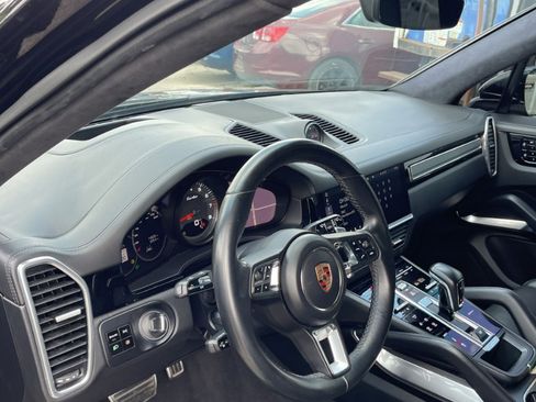 Used 2020 Porsche Cayenne Turbo AWD/4WD image 7