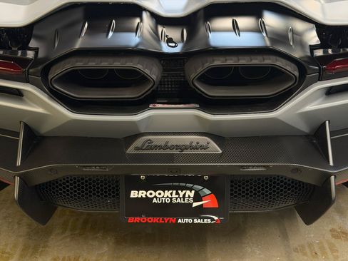 Used 2024 Lamborghini Revuelto AWD/4WD image 22