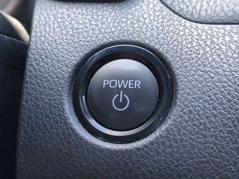 Used 2025 Toyota Camry SE FWD image 30