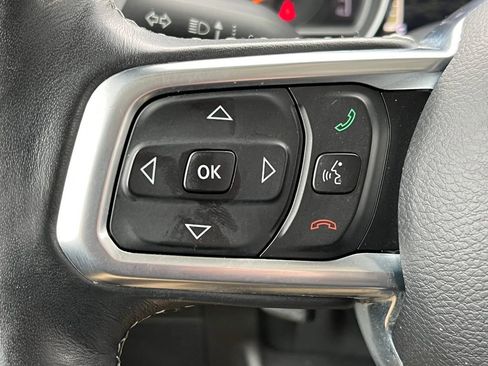 Used 2018 Jeep Wrangler Unlimited Sahara AWD/4WD image 18