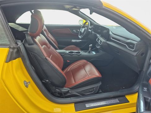 Used 2024 Ford Mustang Premium image 18