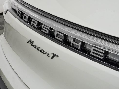 New 2026 Porsche Macan Turbo AWD/4WD image 38