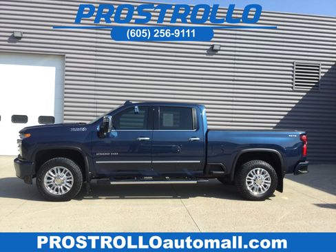 Used 2021 Chevrolet Silverado 2500 High Country w/ Z71 Off-Road Package AWD/4WD image 1