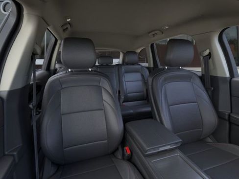 Used 2026 Lincoln Nautilus Premier image 10