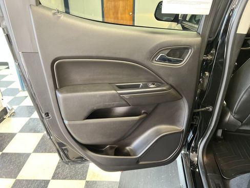 Used 2019 Chevrolet Colorado LT w/ Redline Special Edition image 40