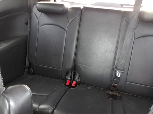 Used 2011 Chevrolet Traverse LT w/ Personal Connectivity Package image 12