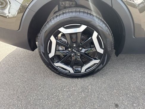 Used 2025 Kia Telluride S image 36