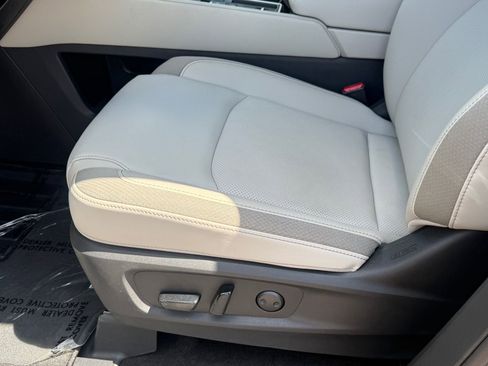 New 2026 Nissan Pathfinder SL FWD image 13