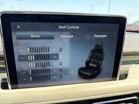 Used 2021 Lincoln Aviator Black Label w/ Class IV Trailer Tow Package AWD/4WD image 12