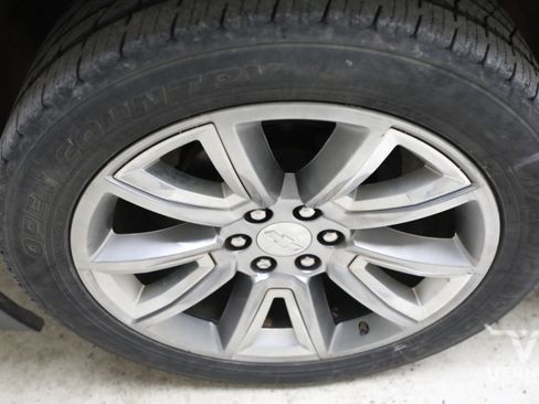 Used 2015 Chevrolet Suburban LTZ AWD/4WD image 10