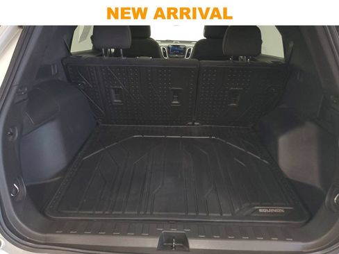 Used 2021 Chevrolet Equinox LT AWD/4WD image 24