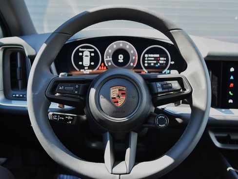 Certified 2025 Porsche Cayenne image 19
