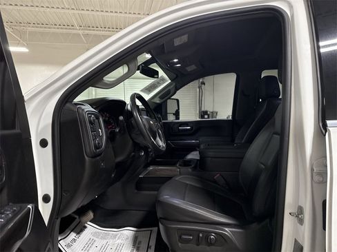 Used 2022 Chevrolet Silverado 2500 LTZ w/ LTZ Convenience Package image 18